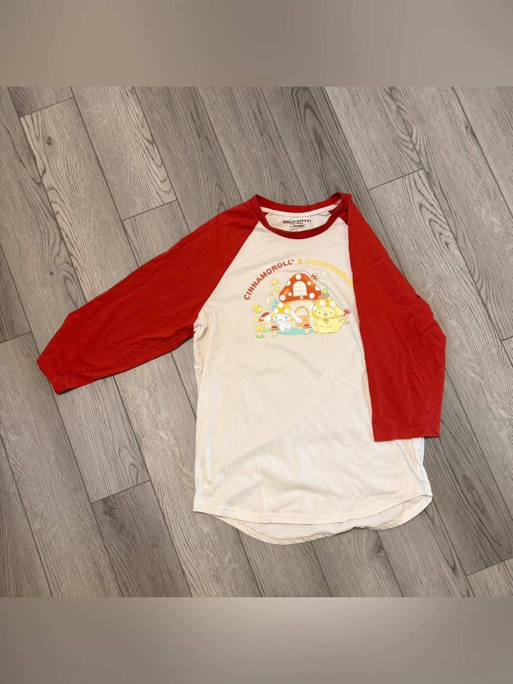 Hello Kitty Cinnamoroll and Pompompurin Raglan Top - Red & Cream